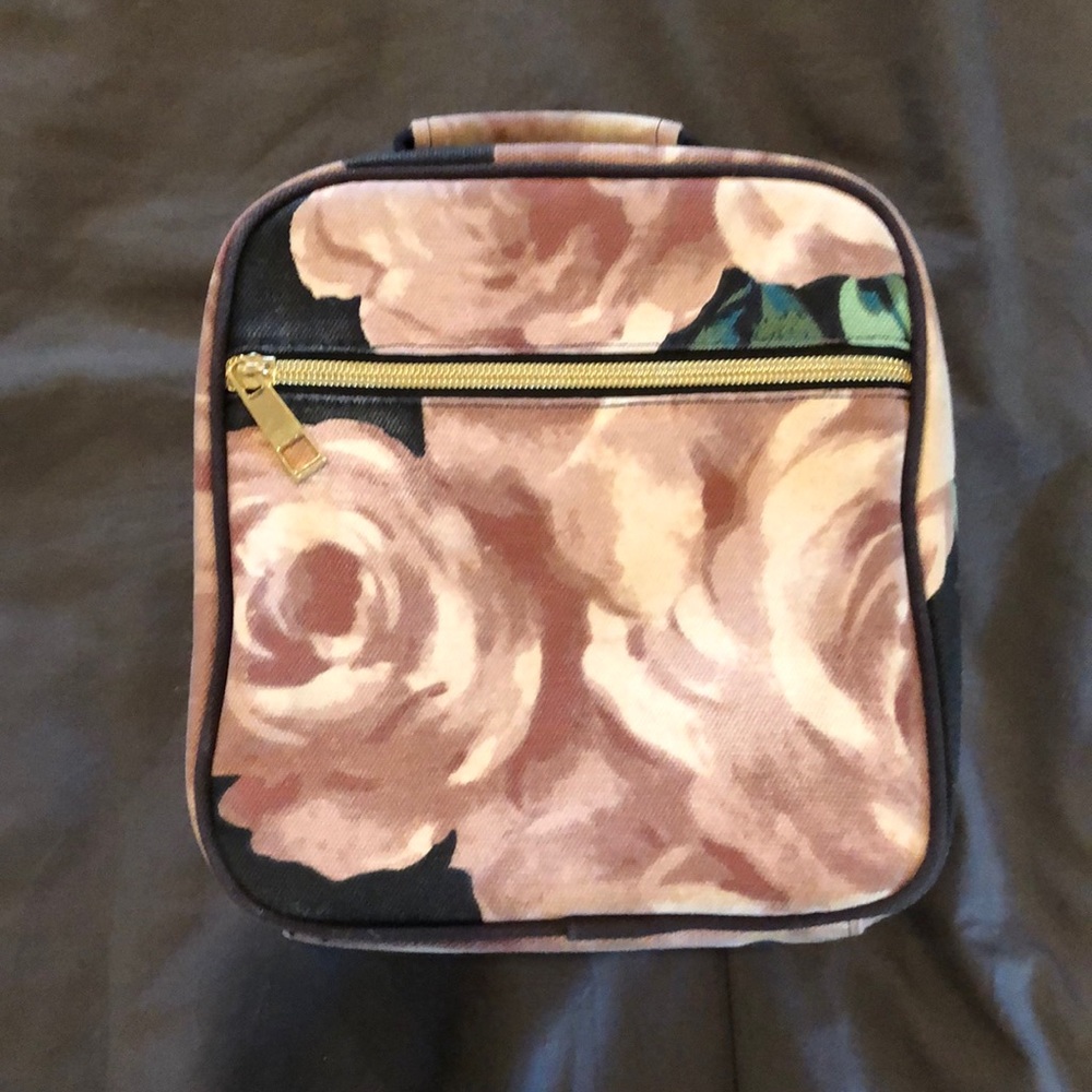 PBteen Rose Lunchbox